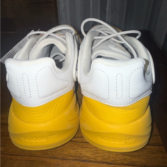 SOLDNWT adidas Originals OZELIA Alumina/ Bold Gold/Mag Beige" Men's Shoe size 12 - Picture 5 of 7